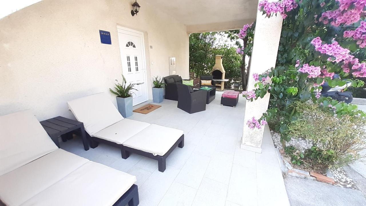 Apartment Ela Trogir Exteriör bild